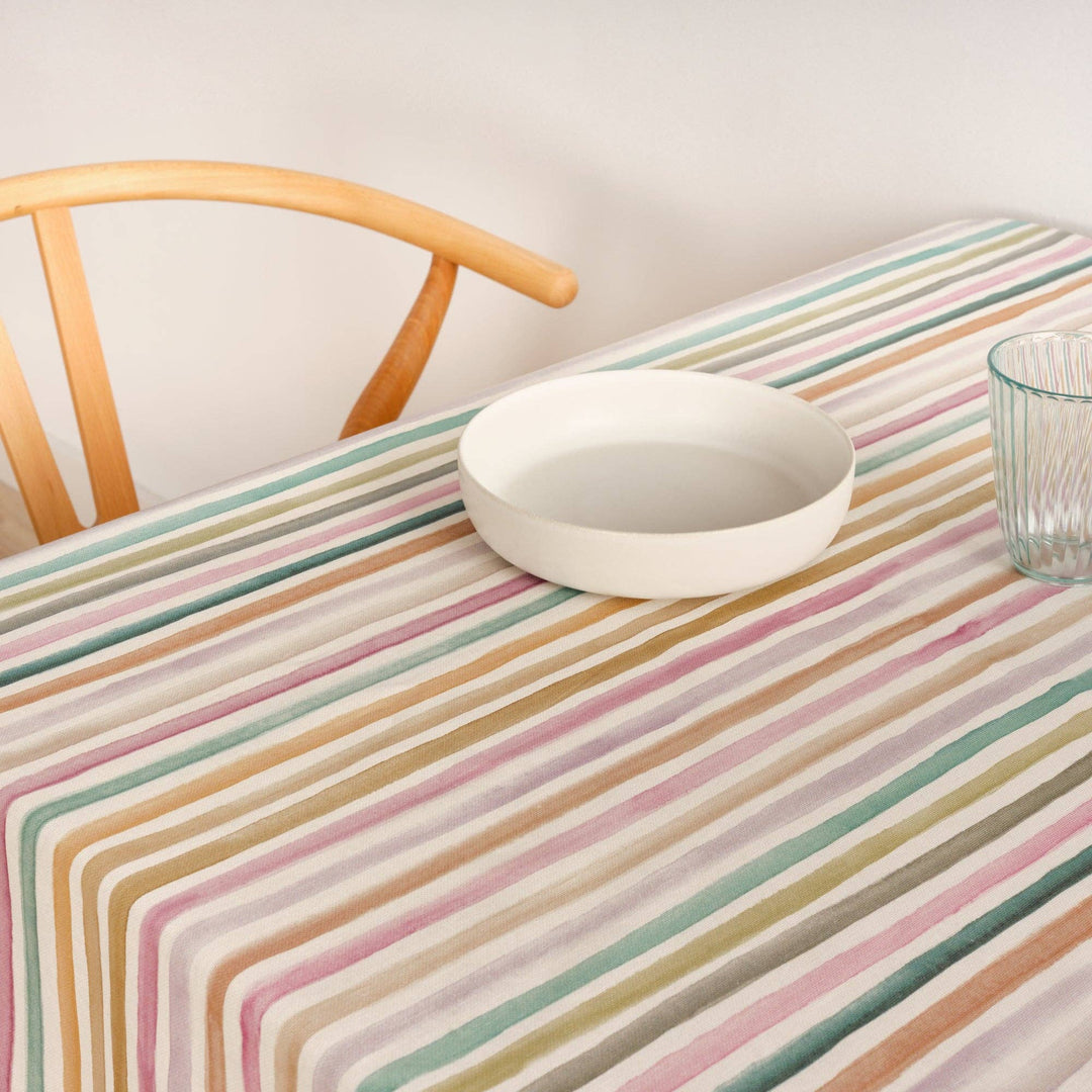 Nappe en résine Naiara 4-100 résistante aux taches